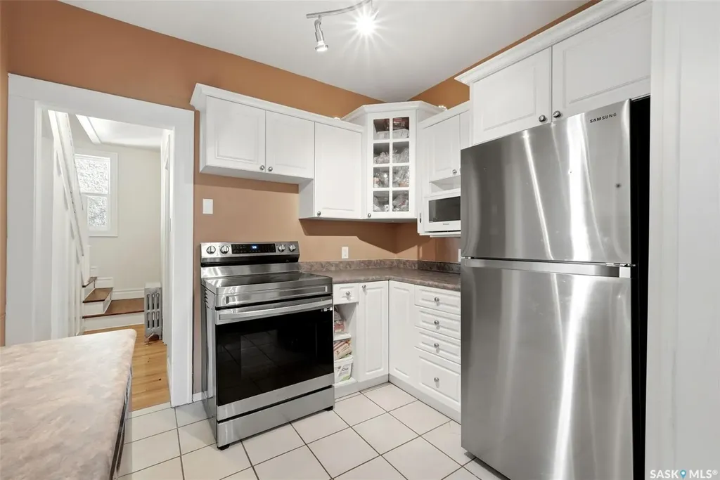 2917 Robinson Street Regina SK S4S 1V2