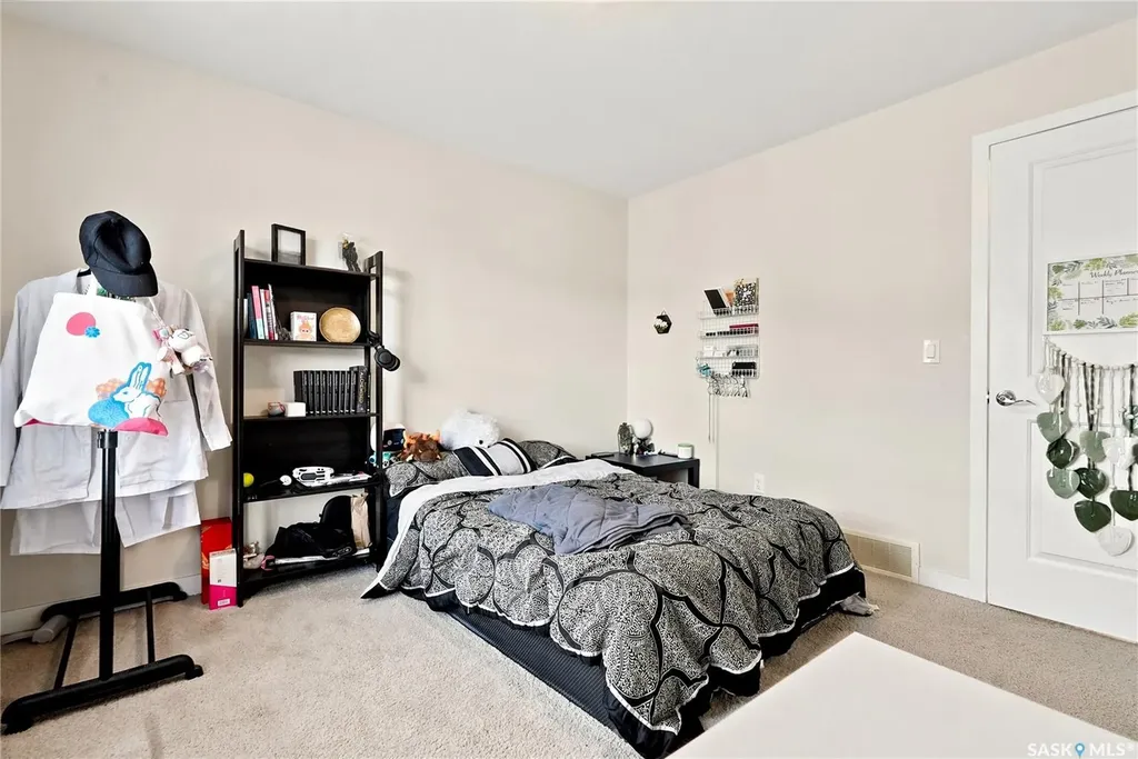 1015 Patrick Crescent Saskatoon SK S7W 0M4