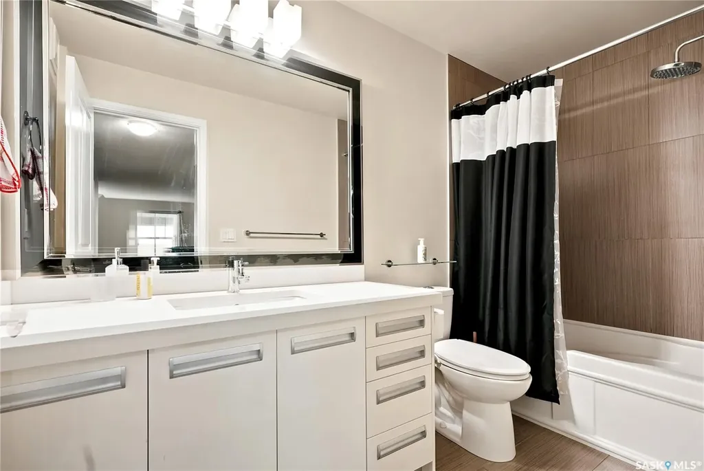 1015 Patrick Crescent Saskatoon SK S7W 0M4