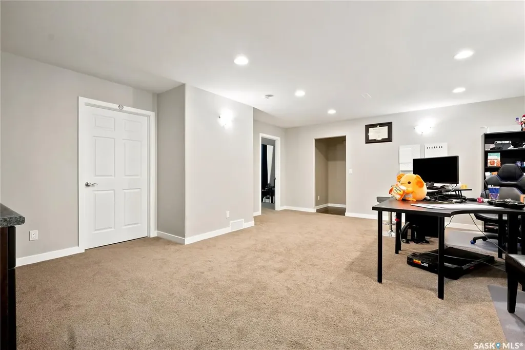1015 Patrick Crescent Saskatoon SK S7W 0M4