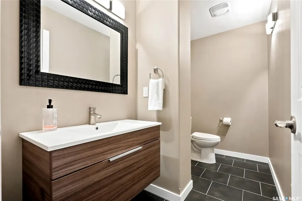 1015 Patrick Crescent Saskatoon SK S7W 0M4
