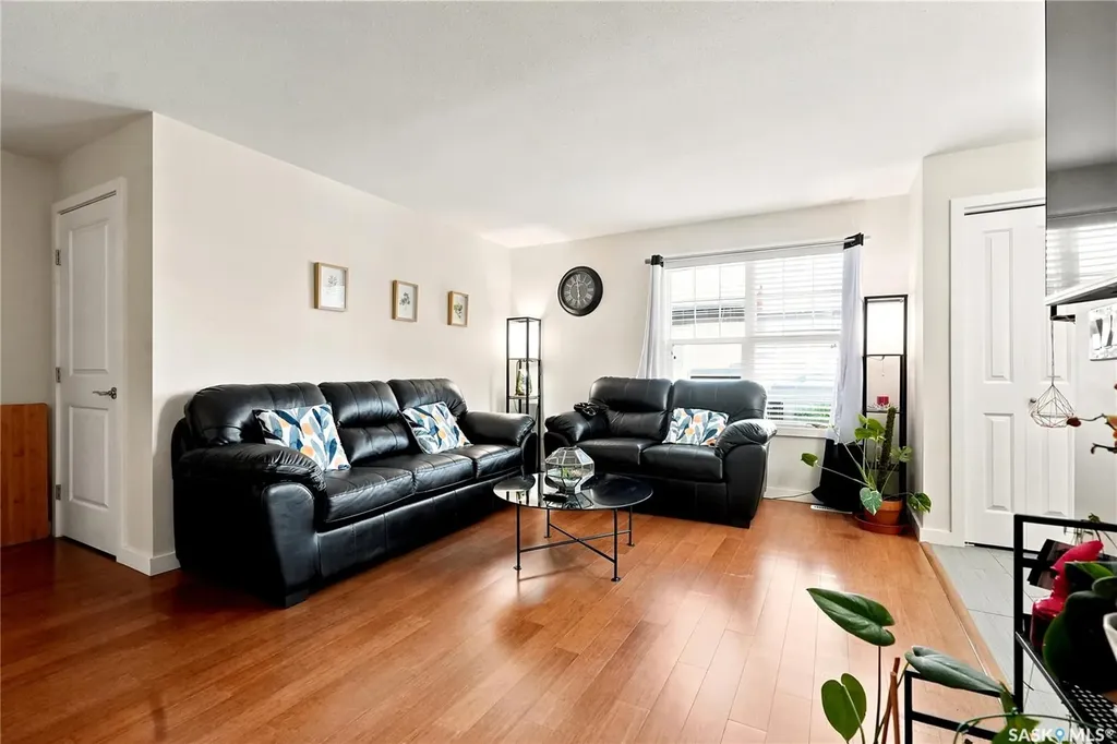 1015 Patrick Crescent Saskatoon SK S7W 0M4