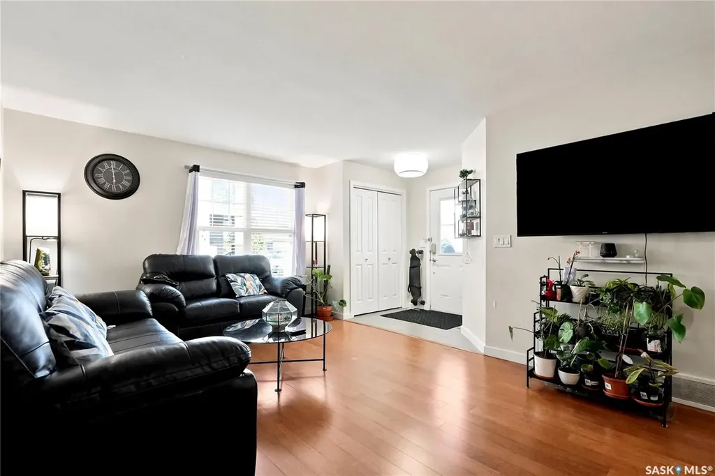 1015 Patrick Crescent Saskatoon SK S7W 0M4