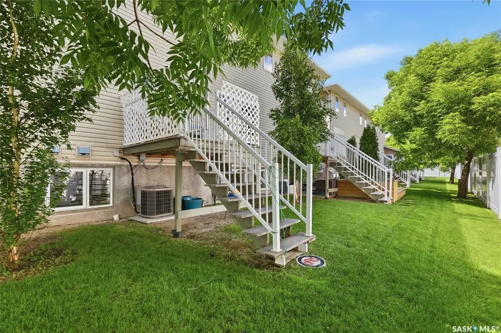 212 Mount Royal Place Regina SK S4T 7X9
