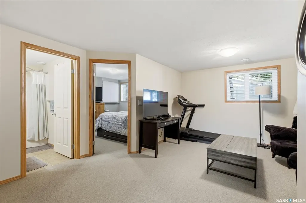 212 Mount Royal Place Regina SK S4T 7X9