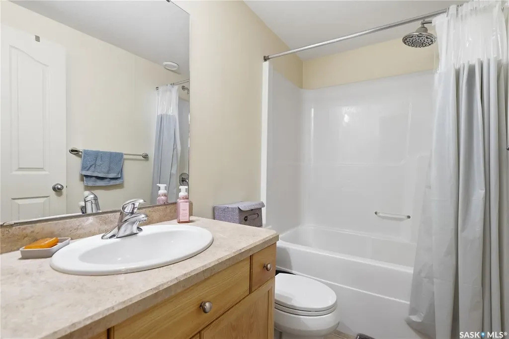212 Mount Royal Place Regina SK S4T 7X9