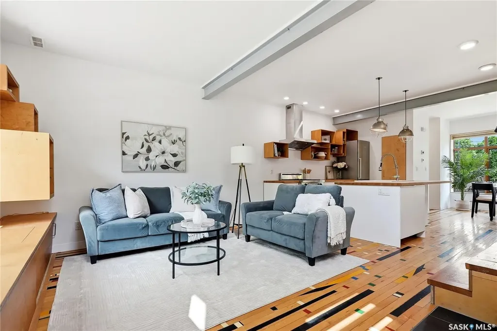 518 G Avenue S Saskatoon SK S7M 1V6