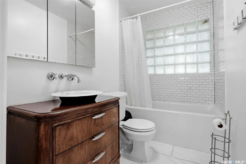5 Darke Crescent Regina SK S4S 2W5