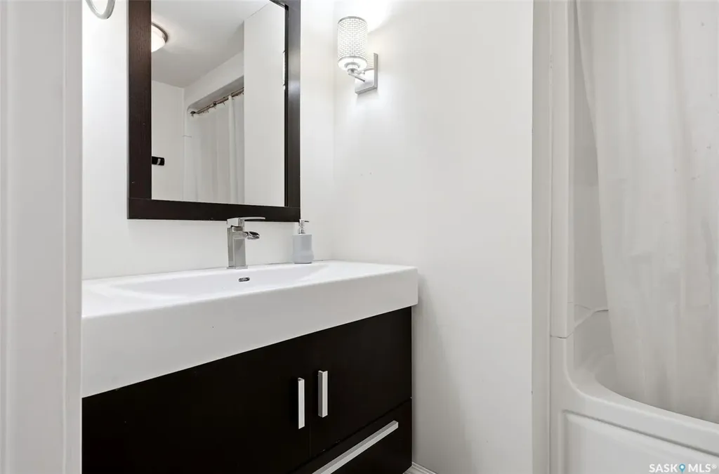 5 Darke Crescent Regina SK S4S 2W5