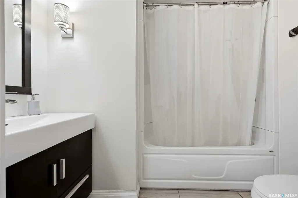 5 Darke Crescent Regina SK S4S 2W5