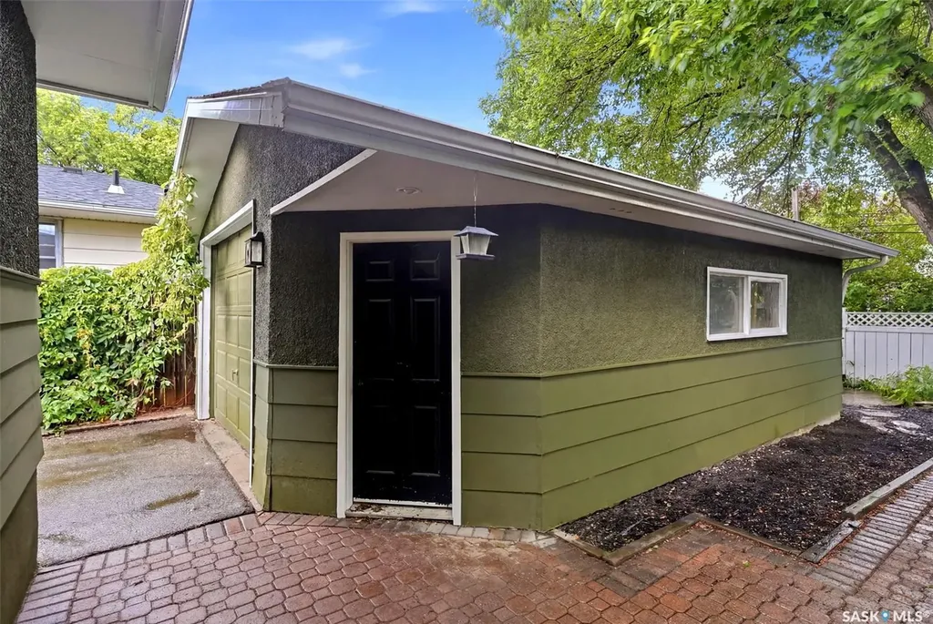5 Darke Crescent Regina SK S4S 2W5