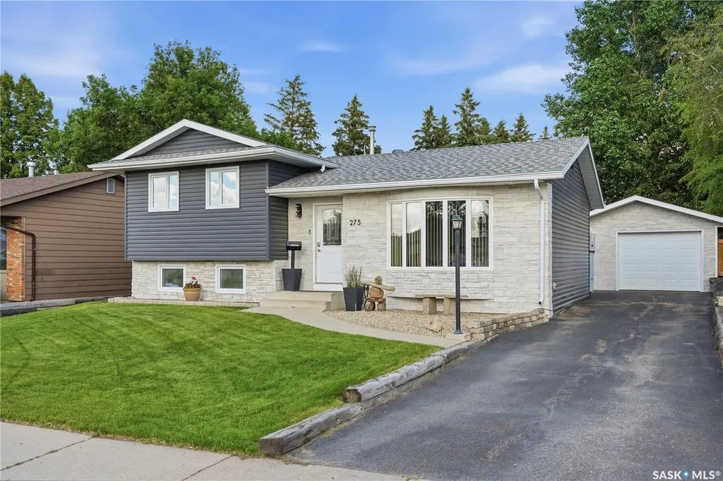275 Wrigley Crescent Saskatoon SK S7M 4Y3
