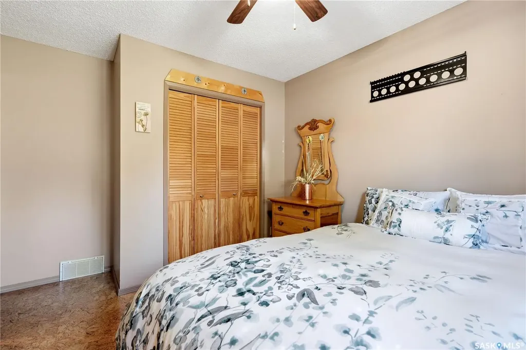 275 Wrigley Crescent Saskatoon SK S7M 4Y3