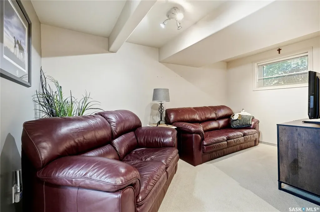 275 Wrigley Crescent Saskatoon SK S7M 4Y3