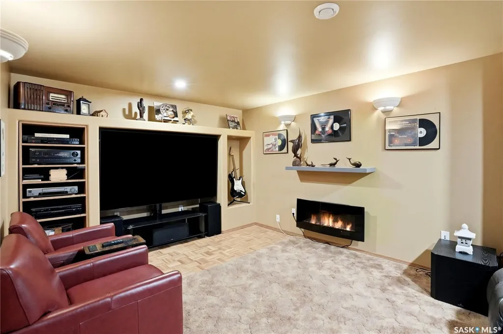 275 Wrigley Crescent Saskatoon SK S7M 4Y3