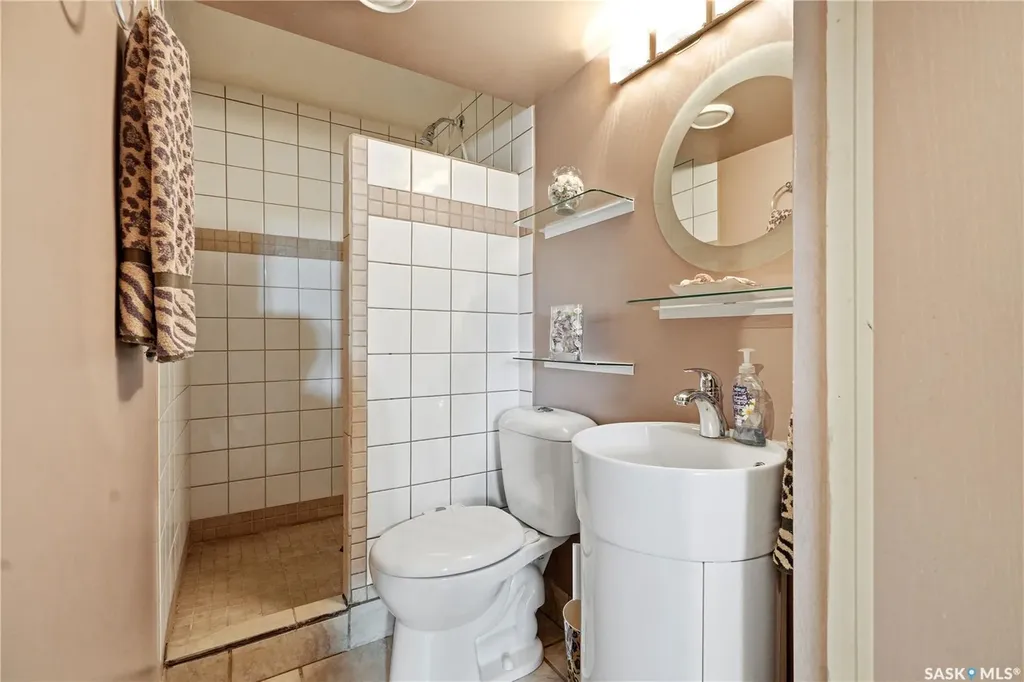 275 Wrigley Crescent Saskatoon SK S7M 4Y3