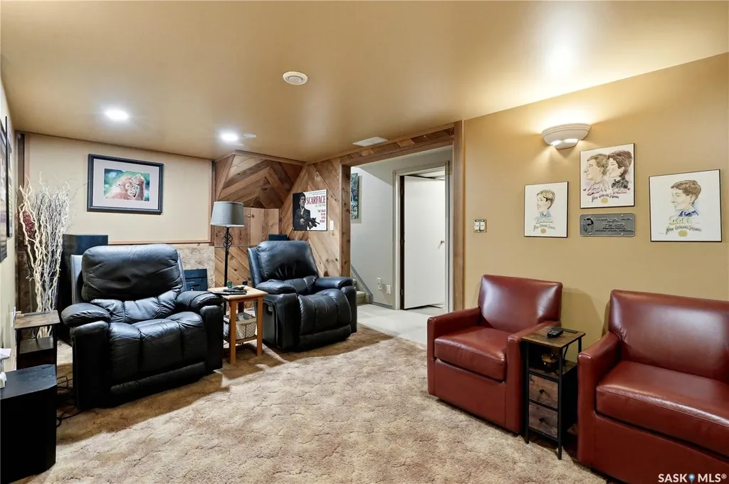 275 Wrigley Crescent Saskatoon SK S7M 4Y3
