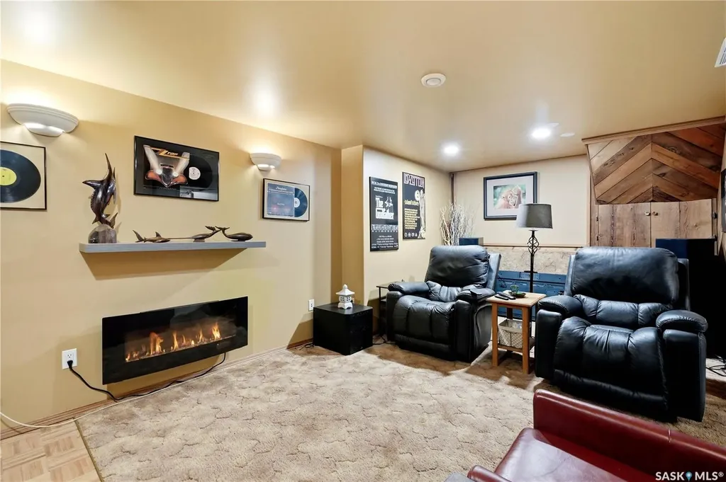 275 Wrigley Crescent Saskatoon SK S7M 4Y3