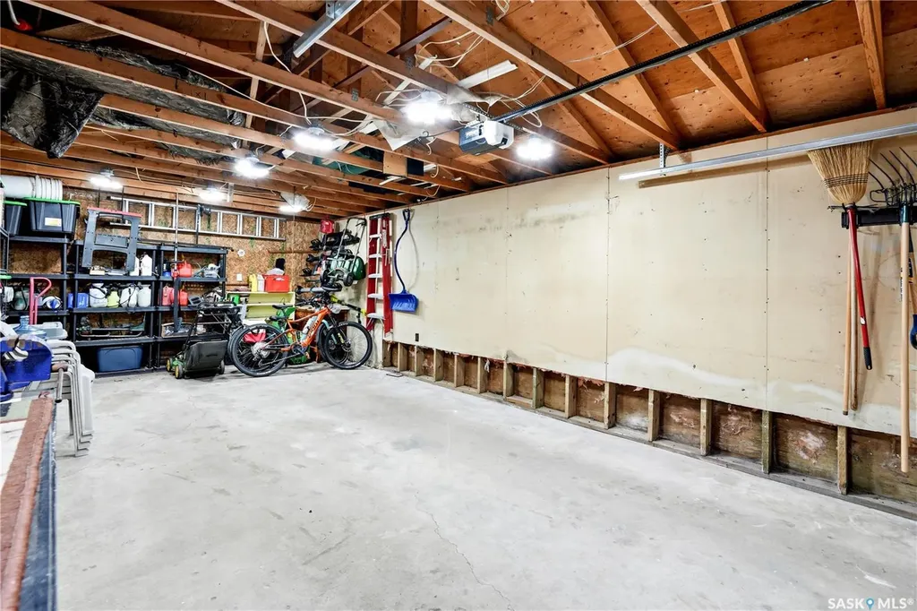 275 Wrigley Crescent Saskatoon SK S7M 4Y3