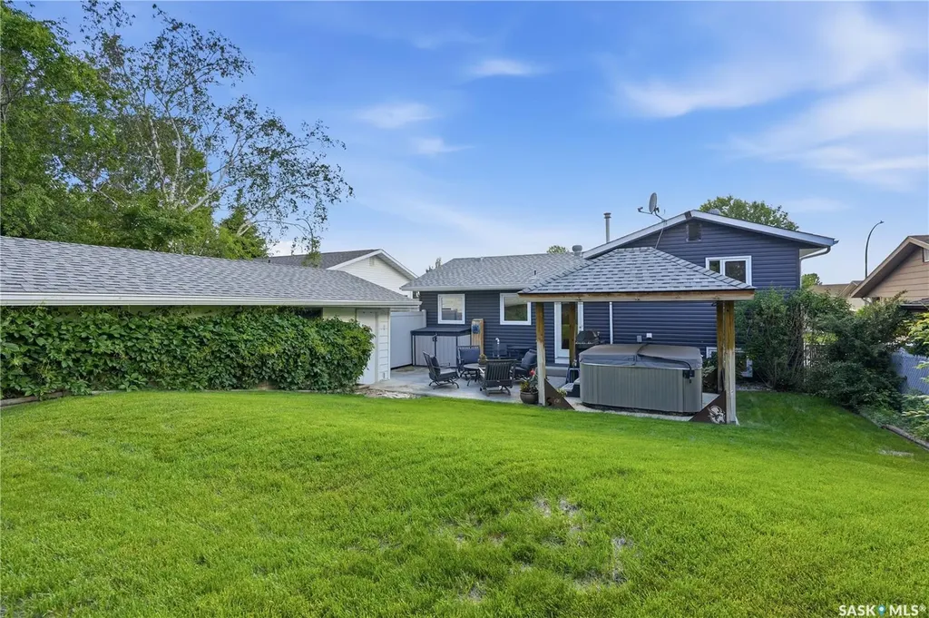 275 Wrigley Crescent Saskatoon SK S7M 4Y3