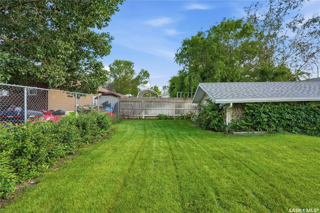275 Wrigley Crescent Saskatoon SK S7M 4Y3