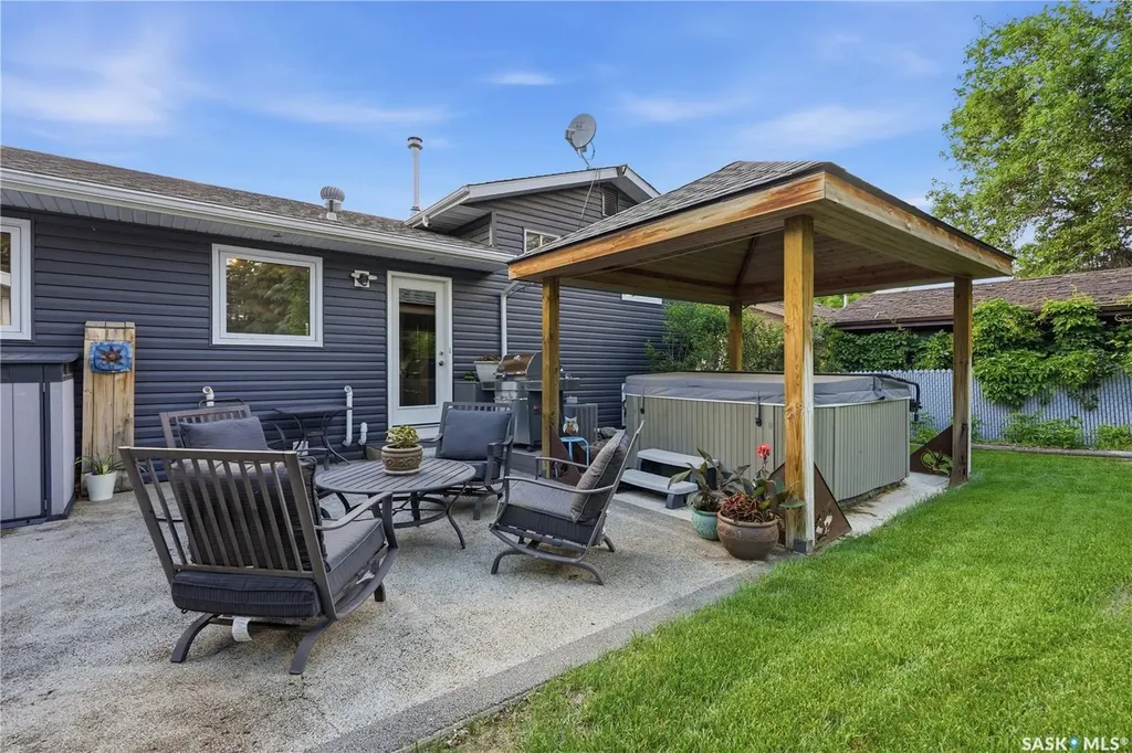 275 Wrigley Crescent Saskatoon SK S7M 4Y3