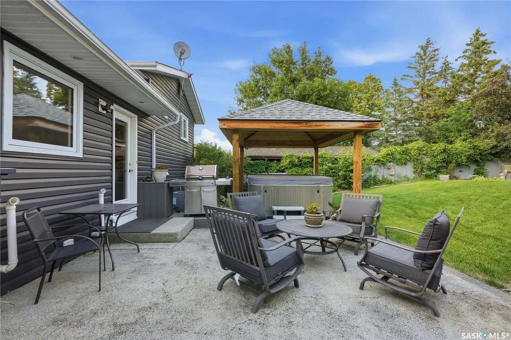 275 Wrigley Crescent Saskatoon SK S7M 4Y3