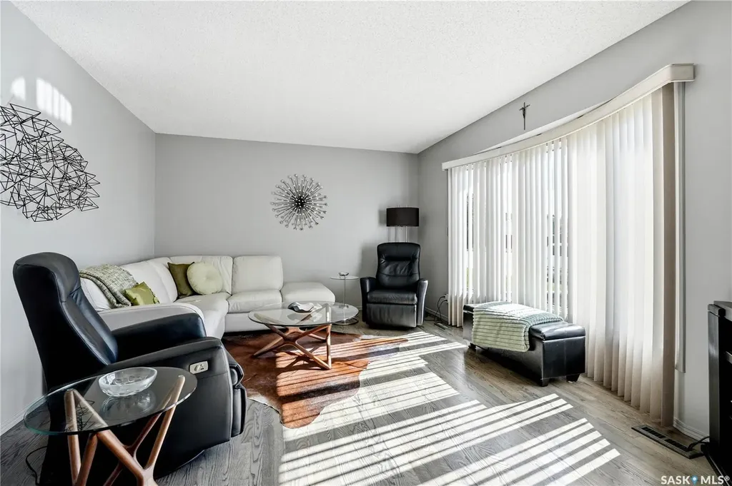 275 Wrigley Crescent Saskatoon SK S7M 4Y3