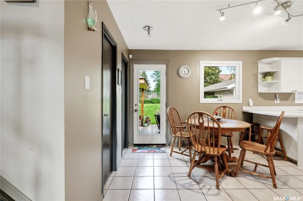 275 Wrigley Crescent Saskatoon SK S7M 4Y3