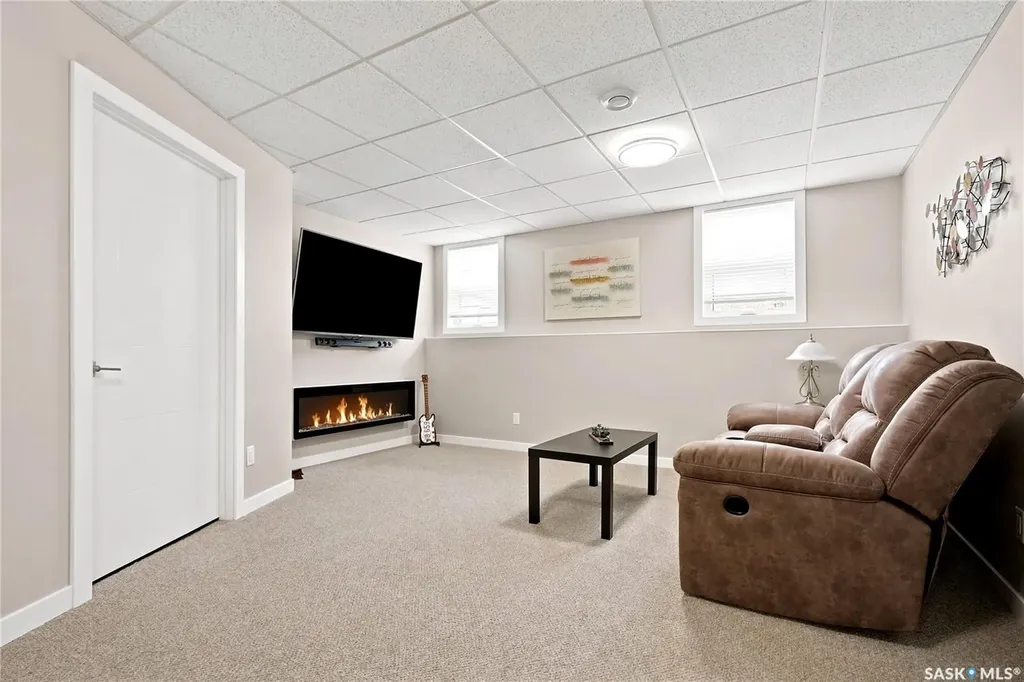 103 Barrett Street Saskatoon SK S7W 0Z6