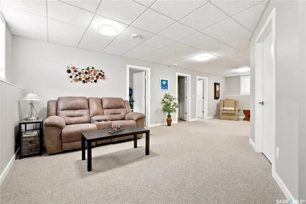 103 Barrett Street Saskatoon SK S7W 0Z6