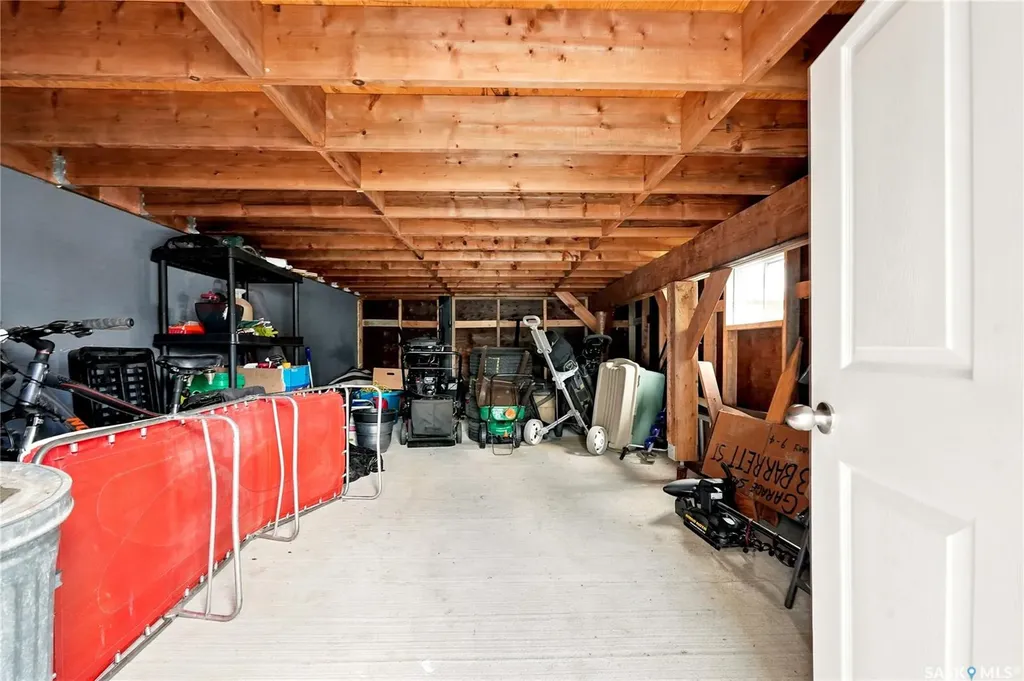 103 Barrett Street Saskatoon SK S7W 0Z6