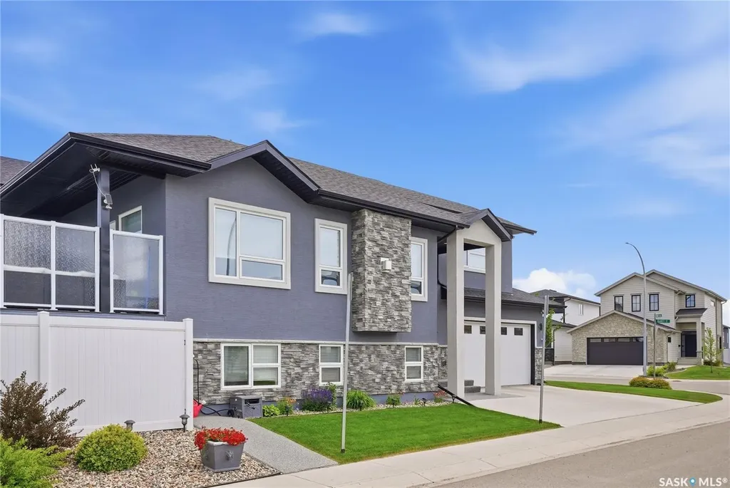103 Barrett Street Saskatoon SK S7W 0Z6