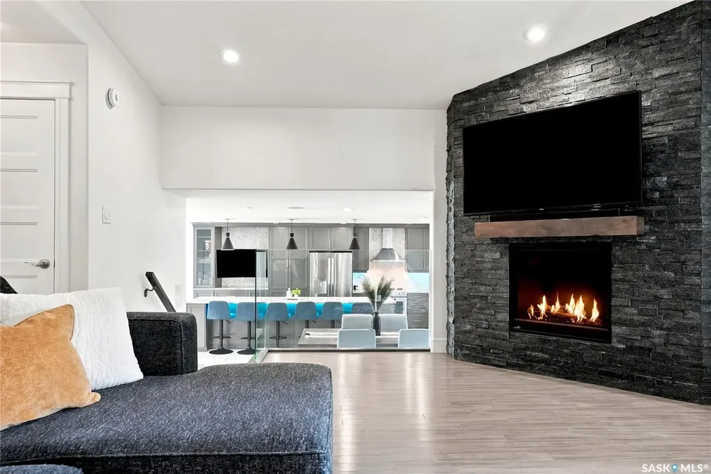 103 Mallin Crescent Saskatoon SK S7K 7W9