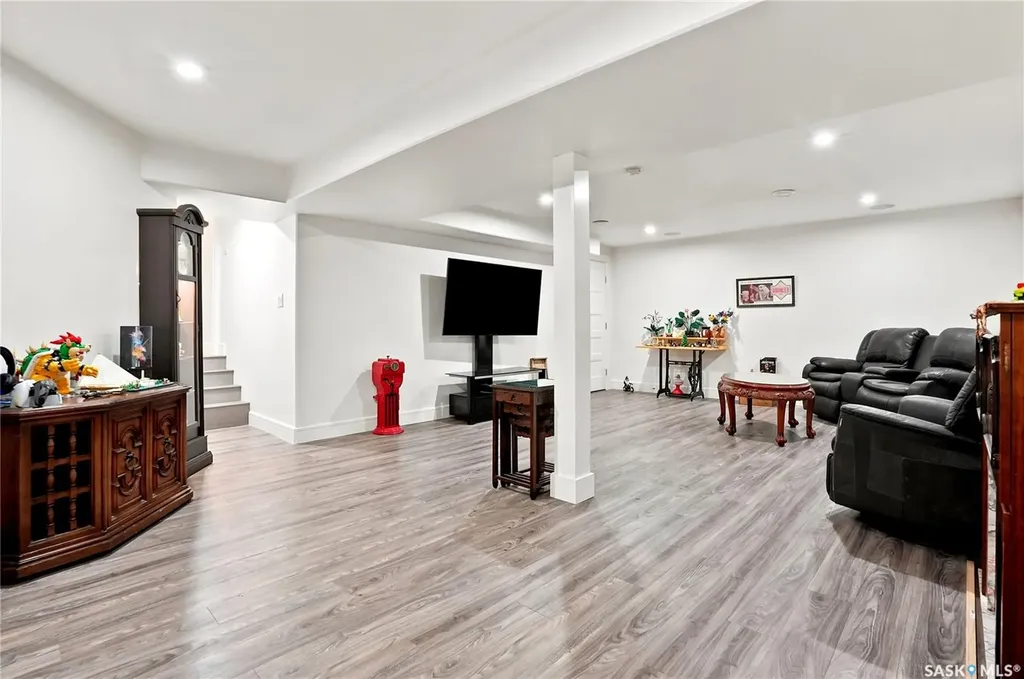 103 Mallin Crescent Saskatoon SK S7K 7W9