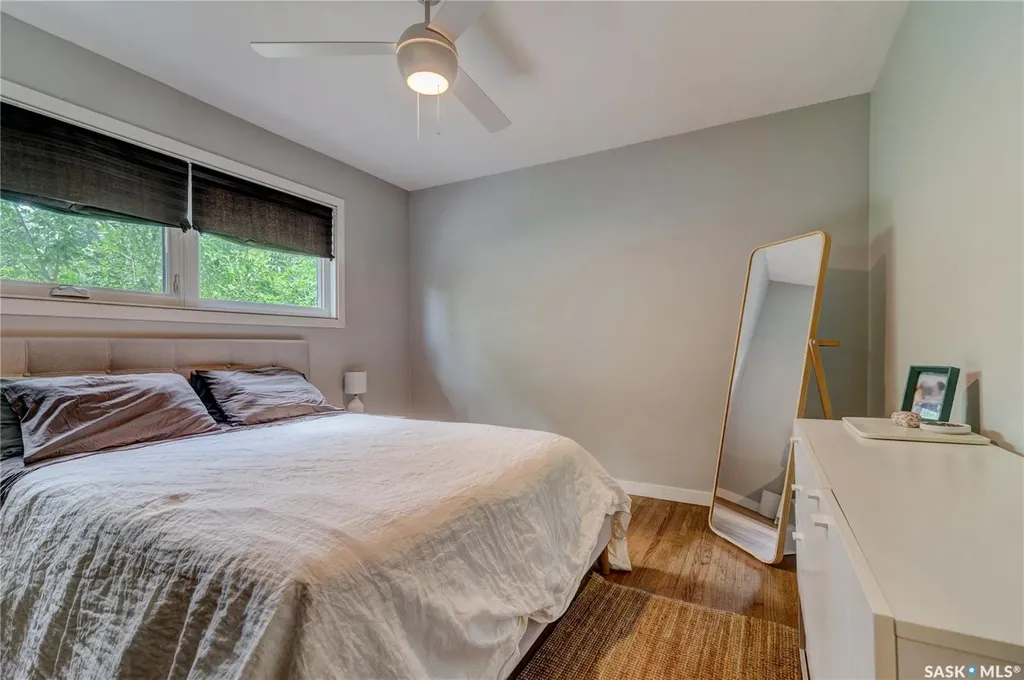 2552 Elliott Street E Regina SK S4N 3H5