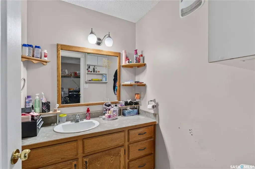 815 98th Avenue Tisdale SK S0E 1T0