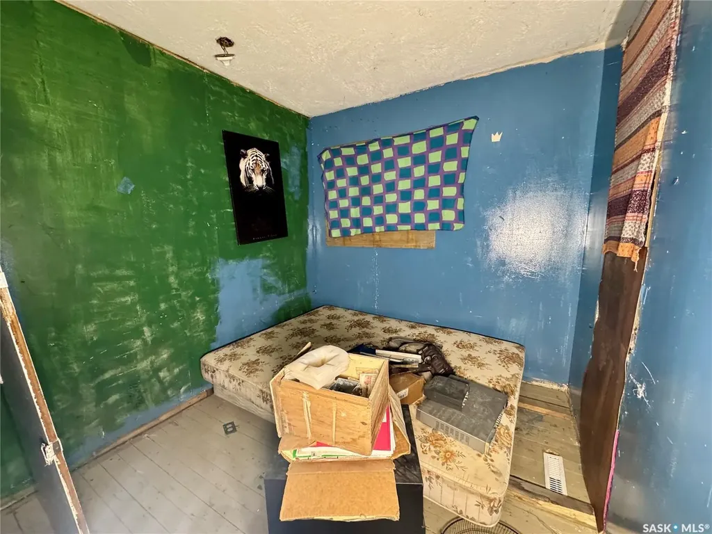 200 Otter Street Cut Knife SK S0M 0N0