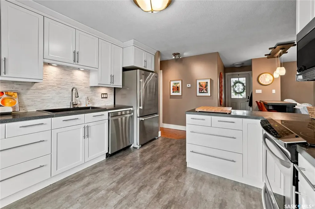 607 E 18th Avenue Regina SK S4N 1E6