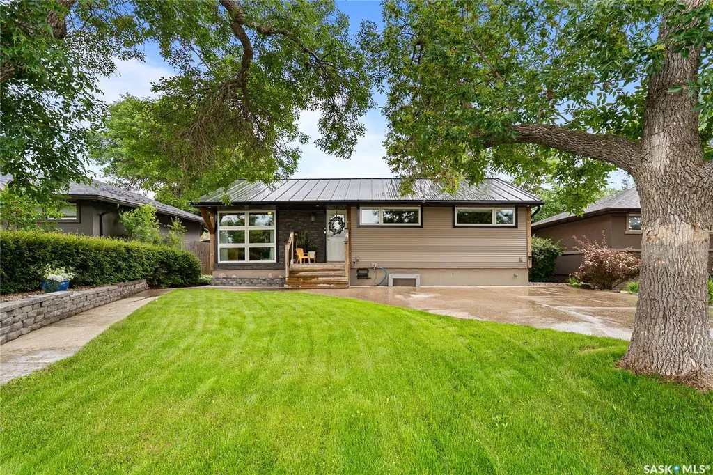 607 E 18th Avenue Regina SK S4N 1E6