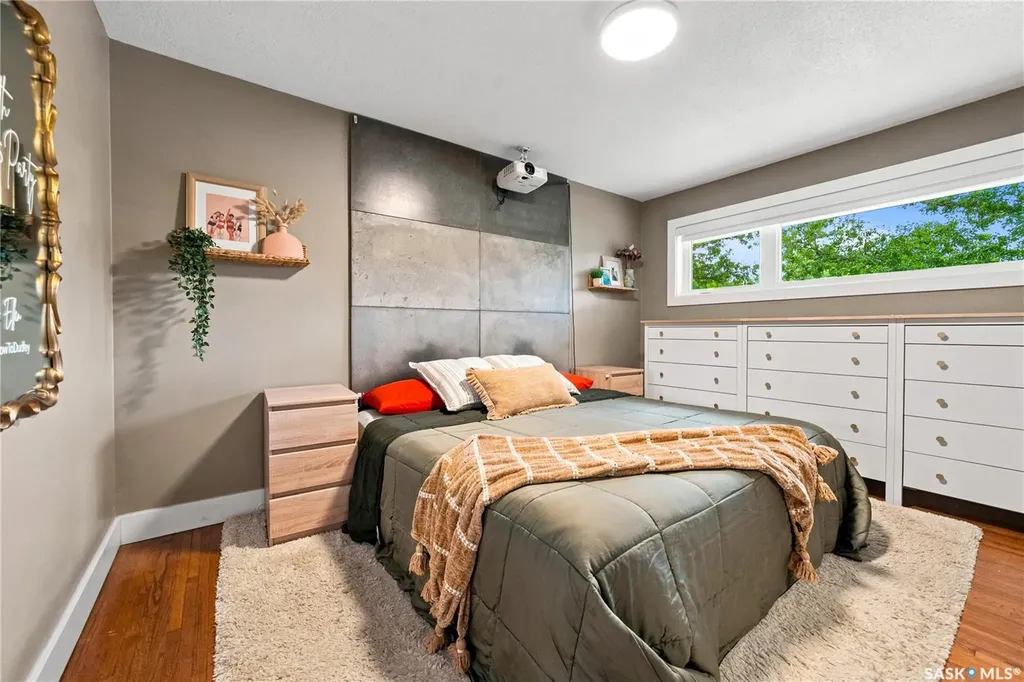 607 E 18th Avenue Regina SK S4N 1E6