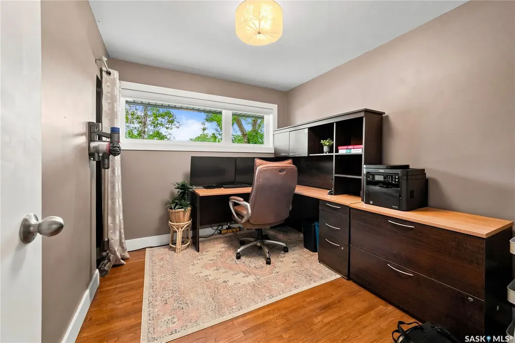 607 E 18th Avenue Regina SK S4N 1E6