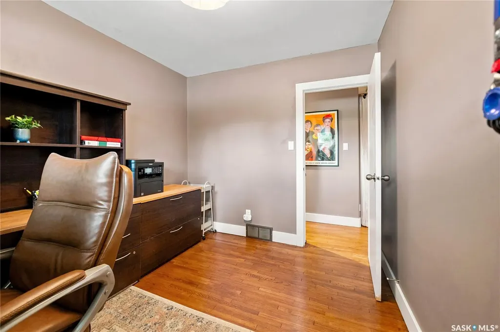 607 E 18th Avenue Regina SK S4N 1E6