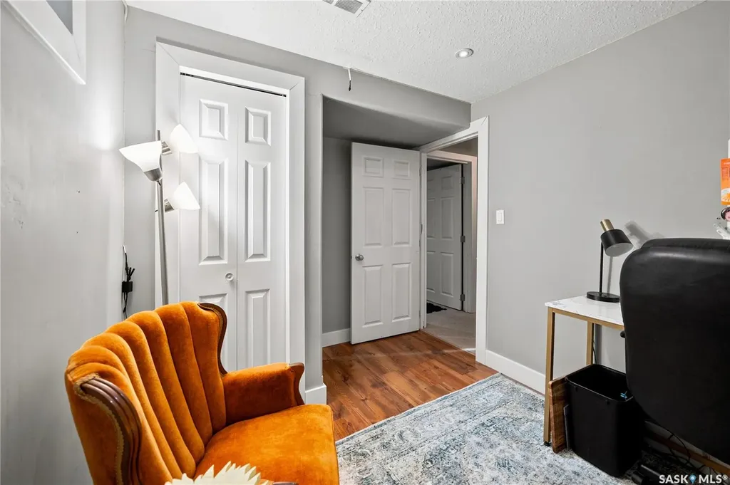 607 E 18th Avenue Regina SK S4N 1E6