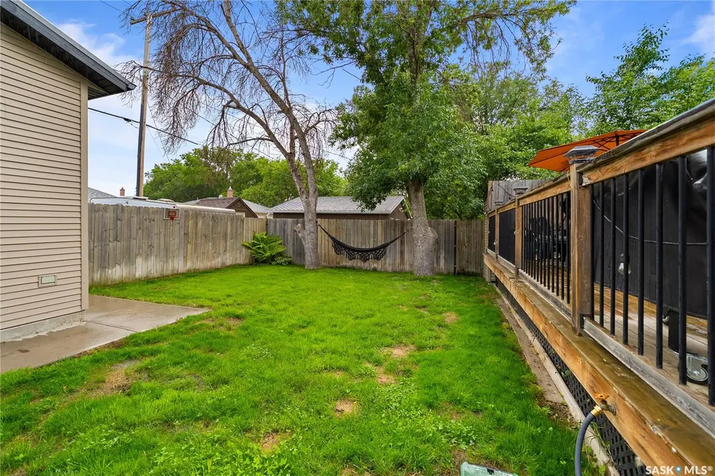 607 E 18th Avenue Regina SK S4N 1E6