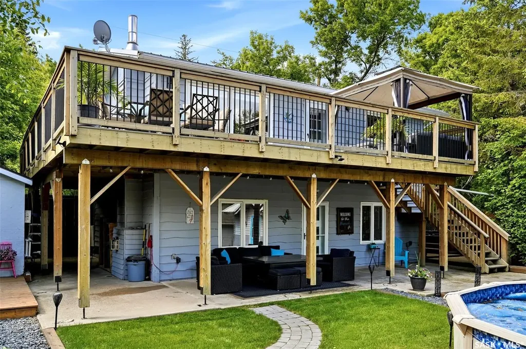 1207 5th Avenue Regina Beach SK S0G 4C0
