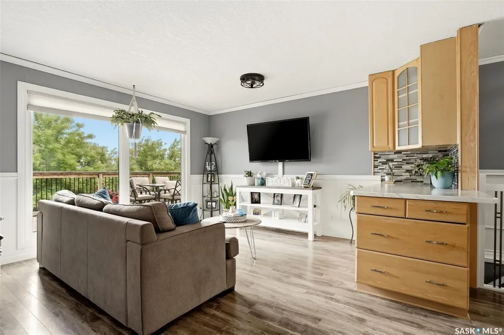 1207 5th Avenue Regina Beach SK S0G 4C0