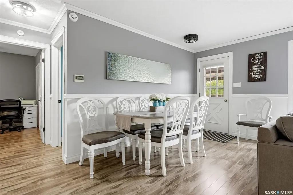 1207 5th Avenue Regina Beach SK S0G 4C0