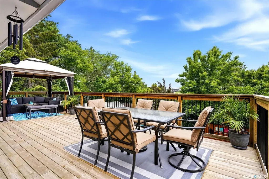 1207 5th Avenue Regina Beach SK S0G 4C0