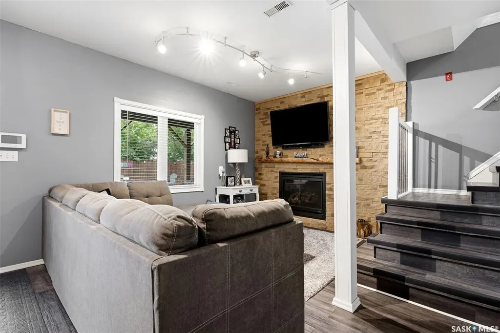 1207 5th Avenue Regina Beach SK S0G 4C0